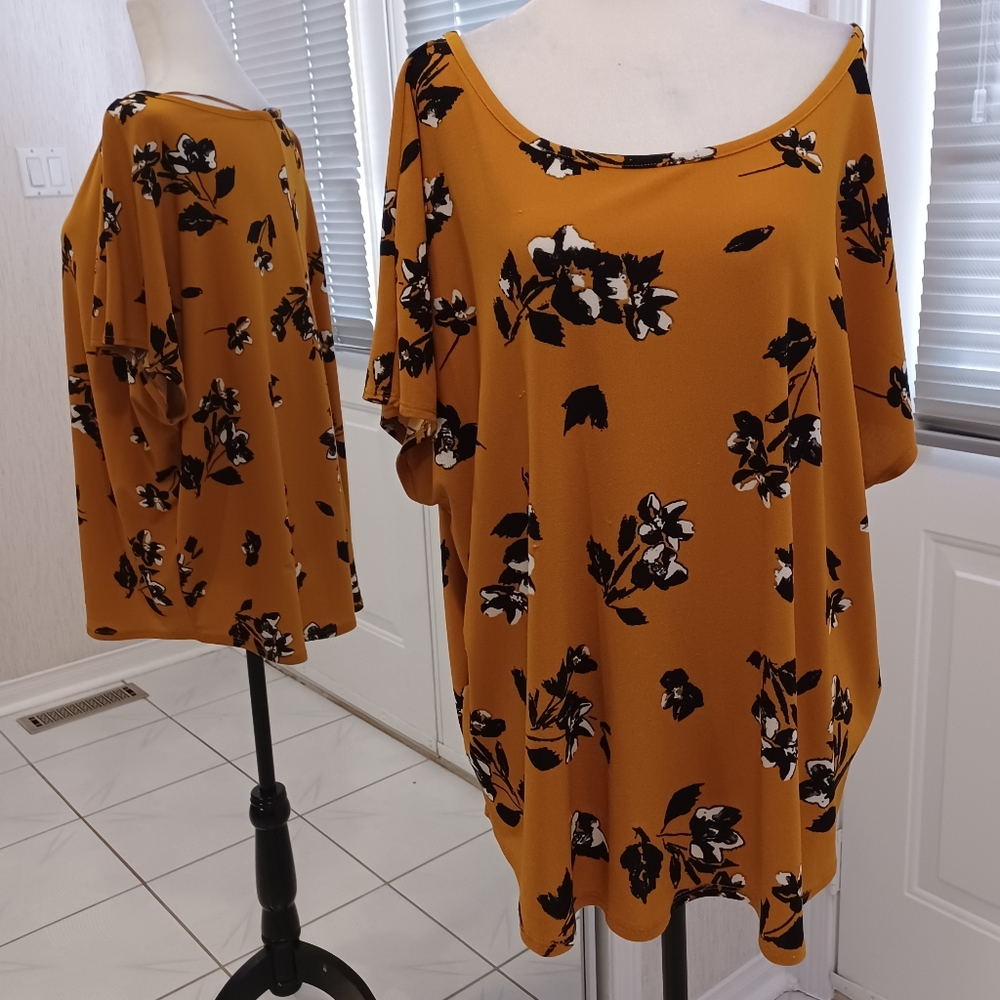 4/$40 - Mustard Yellow Floral Top - Size 3X